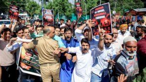 BJP stages protest outside Omar’s residence for liquor prohibition in Kashmir