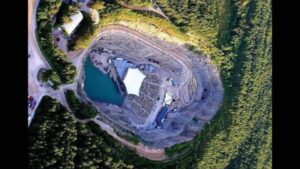 In 1990, mining stopped at a 55-metre-deep Swedish limestone quarry; a year later, an opera singer discovered its remarkable natural sound, and it became Dalhalla, now drawing 100,000+ visitors each summer