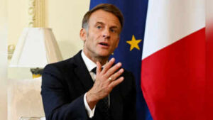 Emmanuel Macron: EU debate takes shape as Macron backs under-15 social media ban
