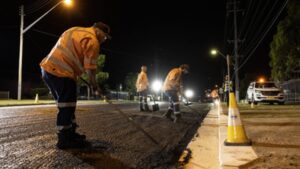 In 2023, Australia paved two suburban roads with 135,000 recycled coffee cups and the equivalent of 1.2 million glass bottles, cutting the asphalt’s carbon footprint by 24%